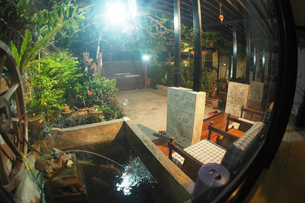 Mon Lodge & Yoga Donmueang Bangkok Exterior photo