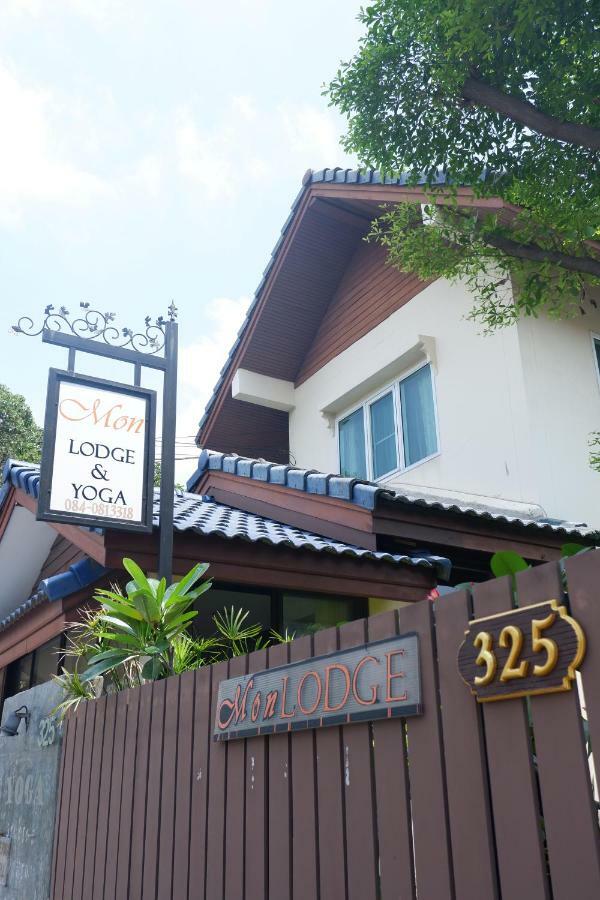 Mon Lodge & Yoga Donmueang Bangkok Exterior photo